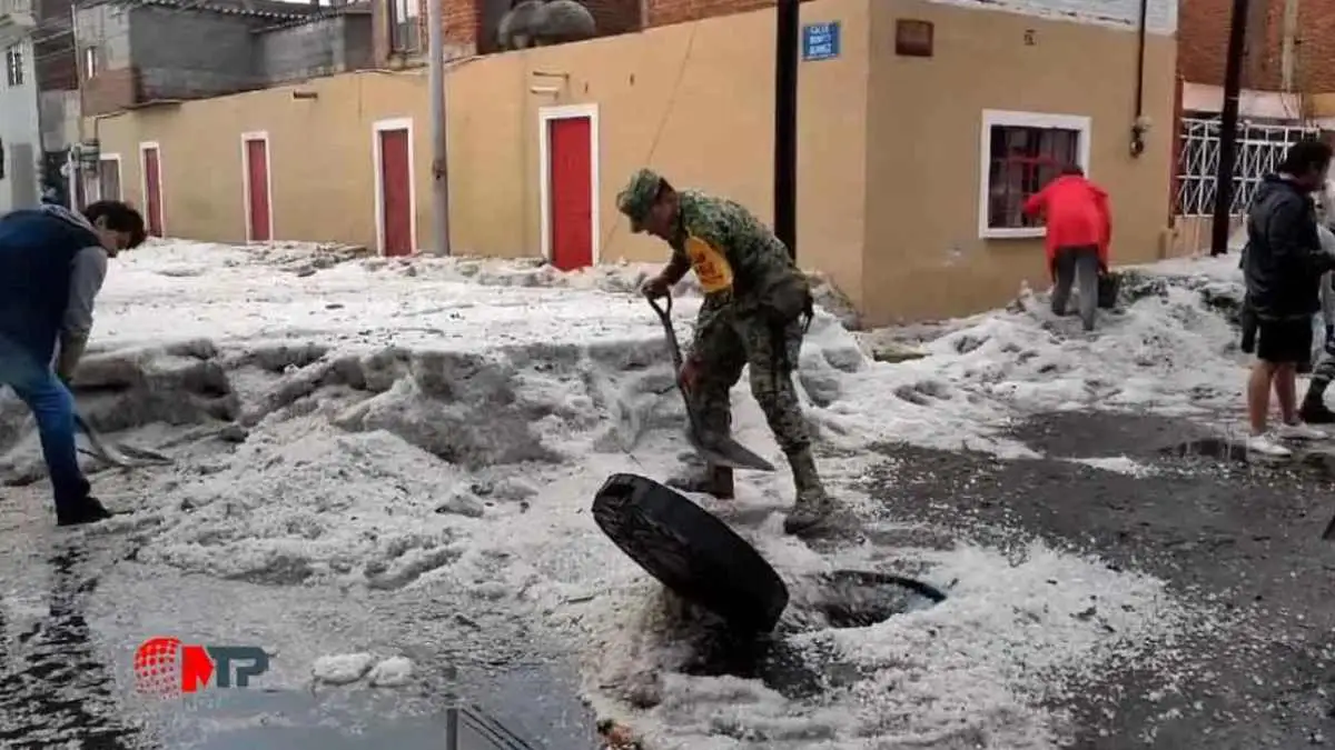 Ayuntamiento de Puebla ha recolectado 500 toneladas de granizo tras lluvias