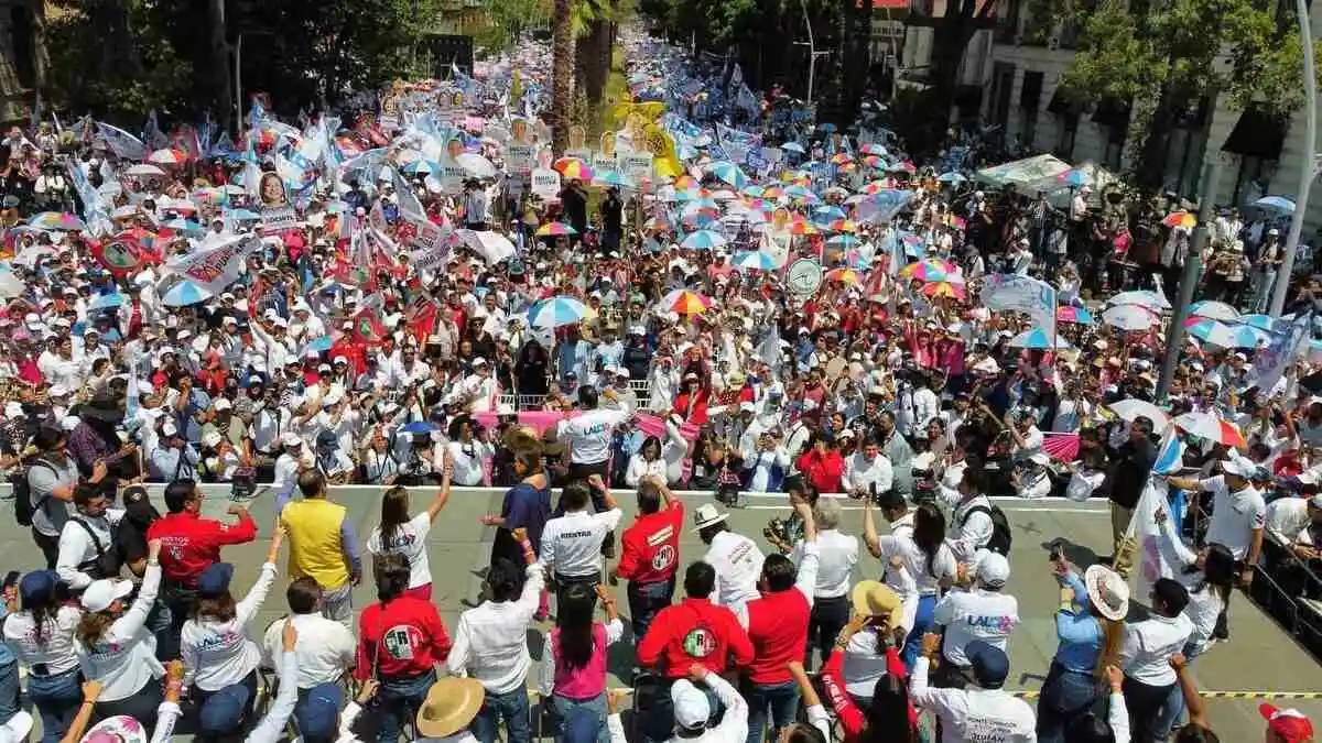 "Que Dios bendiga esta victoria”: Eduardo Rivera al cerrar campaña con Xóchitl Galvez y Riestra
