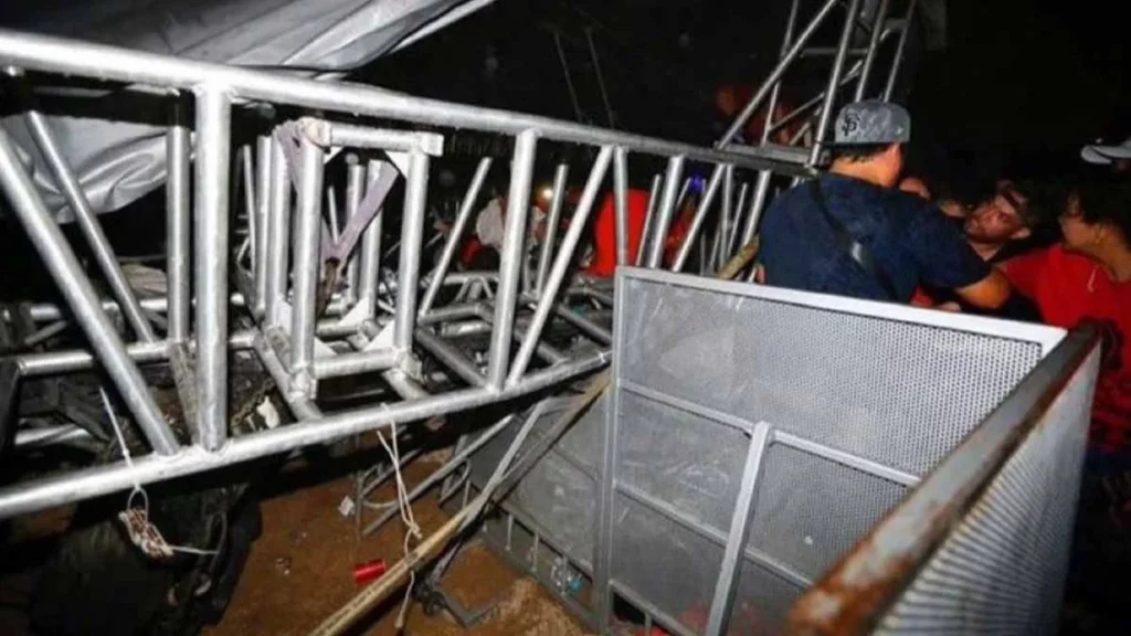 Cuatro muertos por colapso de escenario en mitin de Máynez