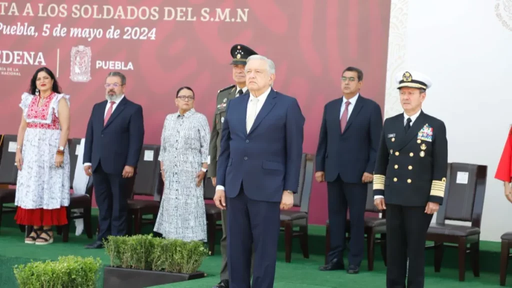 “Lo vamos a extrañar”, despide Sergio Salomón a AMLO en su último 5 de Mayo en Puebla