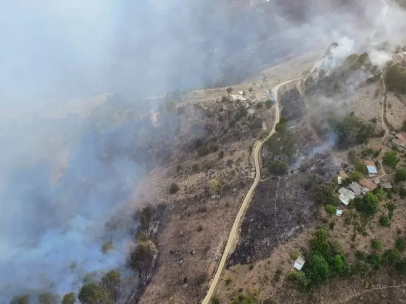 uspenden clases en siete escuelas de Zacatlán por incendios forestales