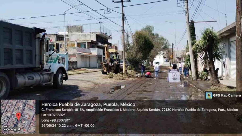 Ayuntamiento de Puebla continúa limpiando la Francisco I. Madero tras granizada