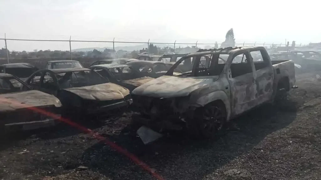 vehículos quemados en Cuautlancingo