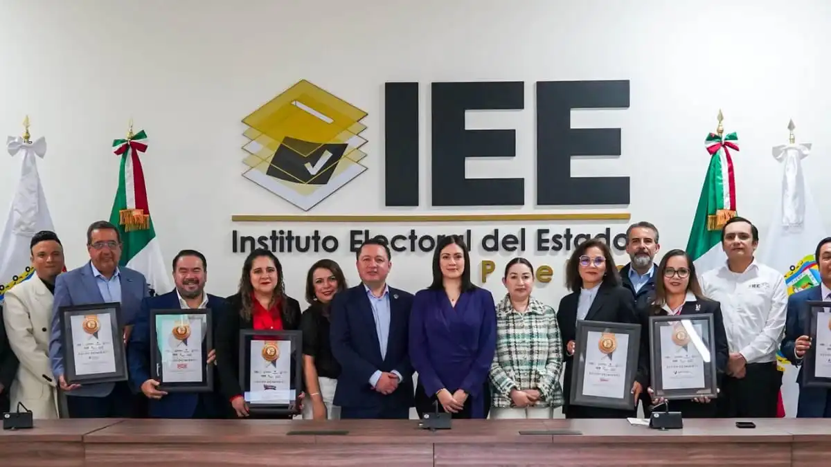 IEE entrega reconocimiento 'Empresas promotoras de la democracia'