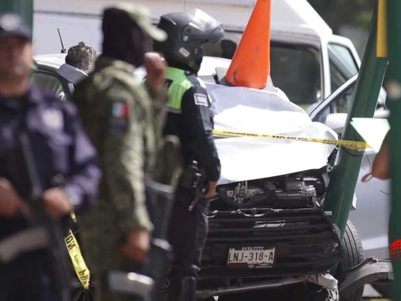 Matan a adolescente frente a escuela en ataque a balazos en Camino Real a Cholula; papá está herido (EN VIVO)