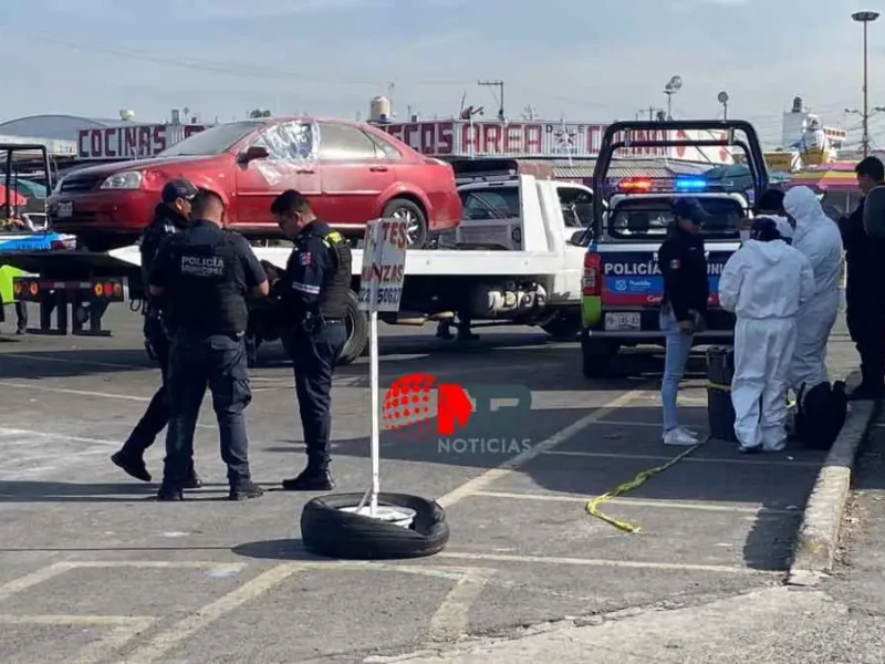 Ahora abandonan a un desmembrado dentro de auto en mercado Hidalgo