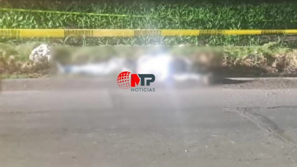 Encuentran tres cuerpos emplayados junto a vías del tren en Yehualtepec