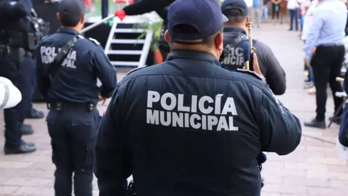 Exhiben a alcaldes de Pahuatlán y Ahuazotepec por contratar “policías” no acreditados