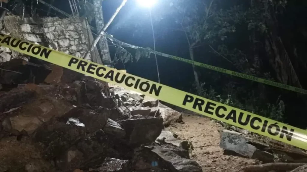 Lluvias dejan primer muerto por derrumbe en Tlacotepec de Porfirio Díaz