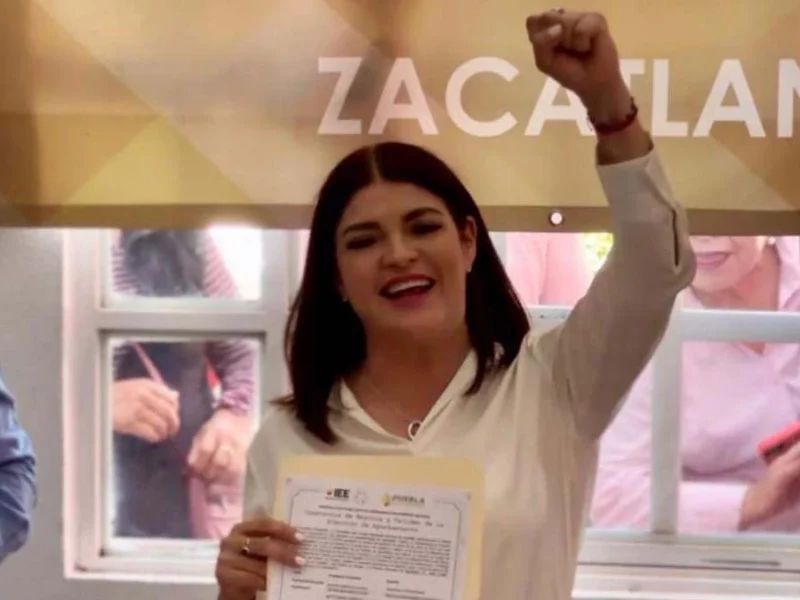 Recibe Bety Sánchez constancia como presidenta electa de Zacatlán