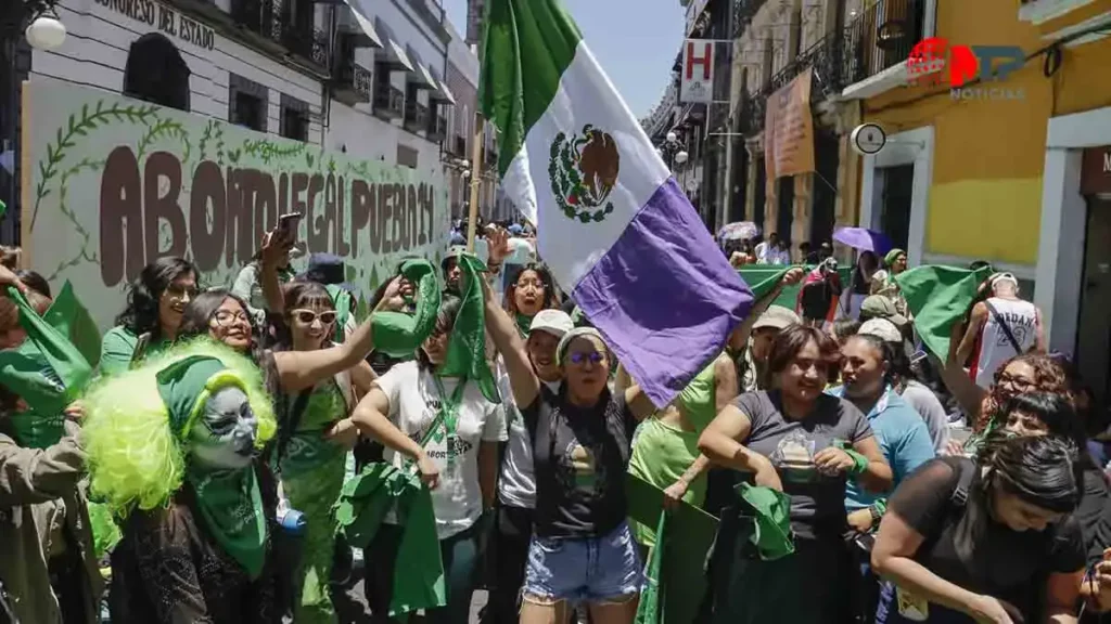 Aborto legal en Puebla y 13 estados ¿Hay sanciones después de 12 semanas de gestación?