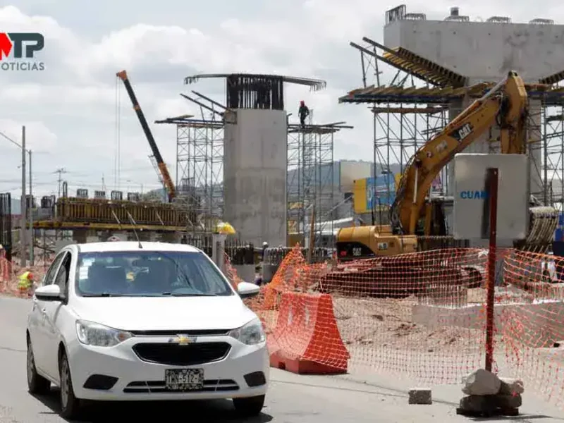 Adecúan paso provisional por obras del Distribuidor Vial Amalucan (FOTOS)