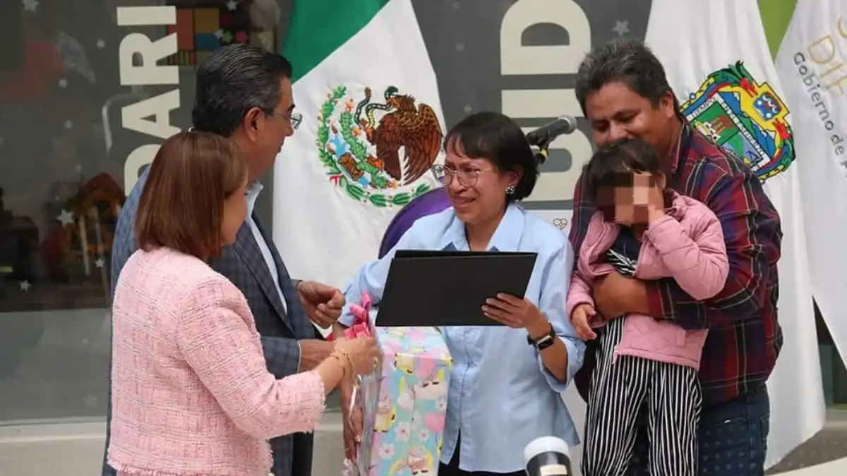 “Así tengamos 80, siempre te vamos a apoyar” Dora a Ana, su hija adoptiva