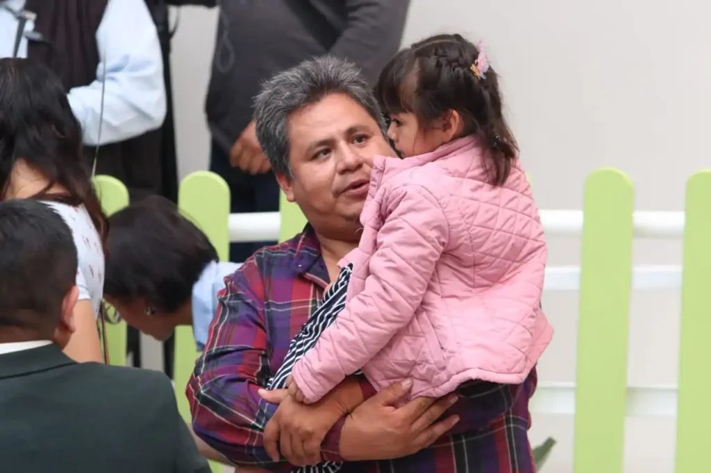 Así tengamos 80 y tantos, siempre te vamos a apoyar” promete Dora a Ana tras adoptarla en Puebla