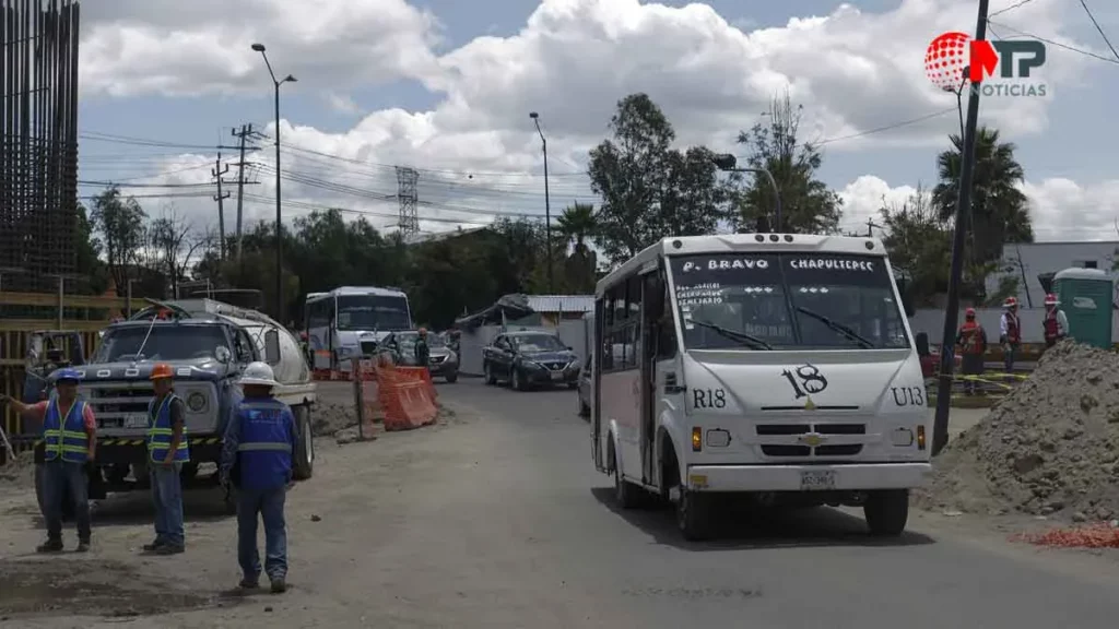 Adecúan paso provisional por obras del Distribuidor Vial Amalucan (FOTOS)