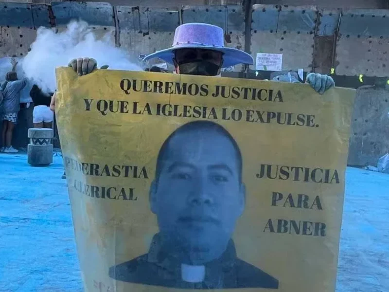 Iglesia sigue pagando a cura violador de niño en Aquixtla, acusa madre