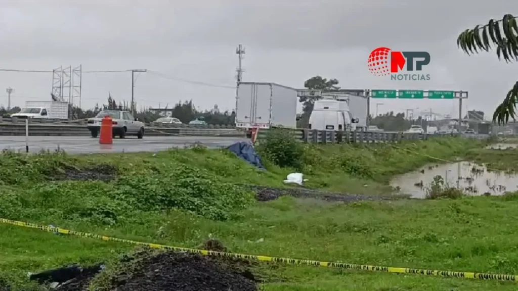 Abandonan cadáver desmembrado en cajas en la autopista Puebla-Orizaba