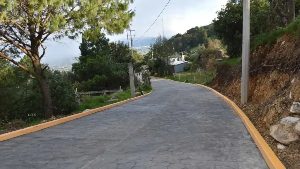 Acceso al Cerro Cabezón municipio de Tlatlauquitepec