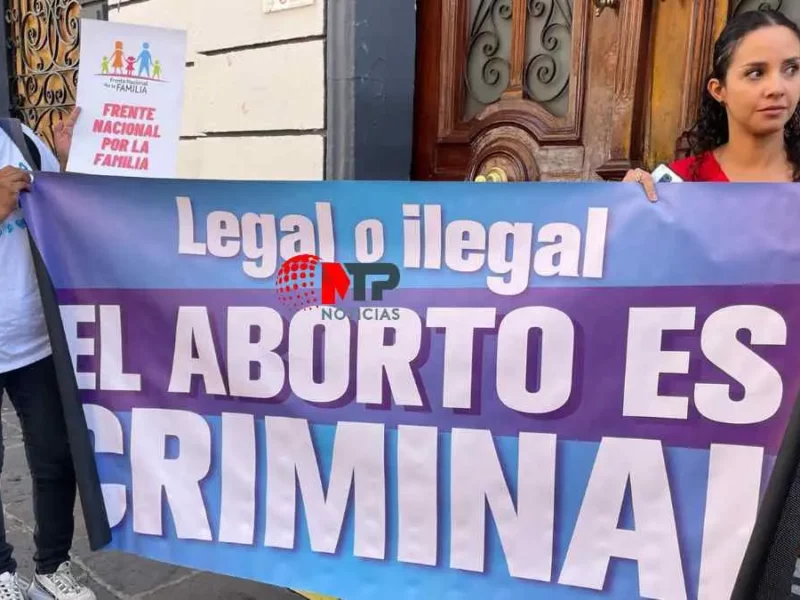 Antiabortos piden vetar despenalización del aborto en Puebla en el Periódico Oficial