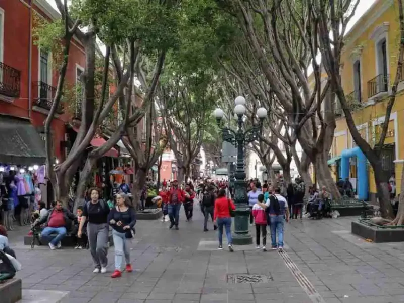 Ayuntamiento de Puebla realiza recorridos para evitar instalación de ambulantes la 5 de Mayo