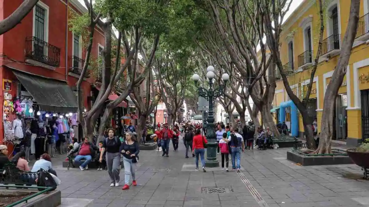 Ayuntamiento de Puebla realiza recorridos para evitar instalación de ambulantes la 5 de Mayo