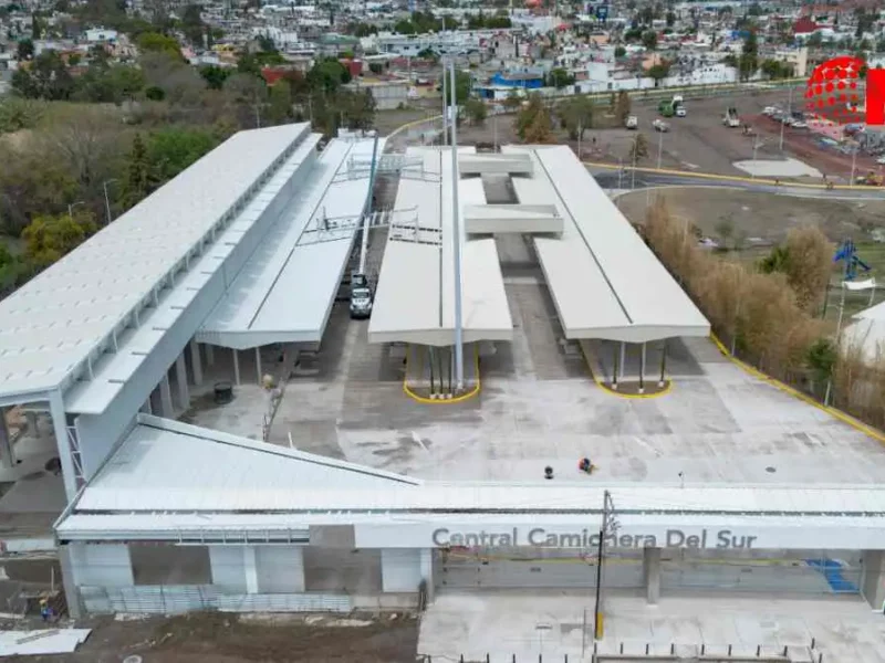 Ayuntamiento de Puebla retirará jaulas para autos y ambulantes en la CETRAM/