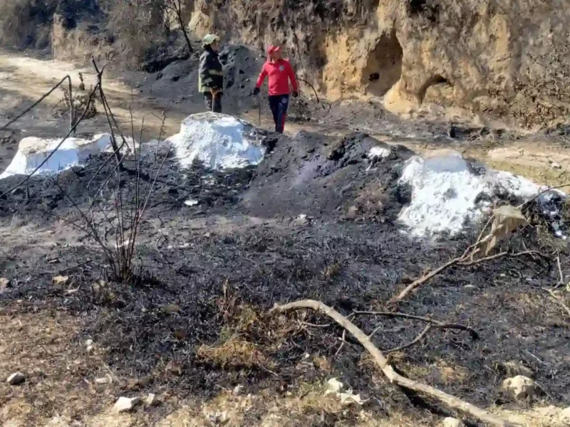 Bomberos de Amozoc sofocan incendio en Chachapa