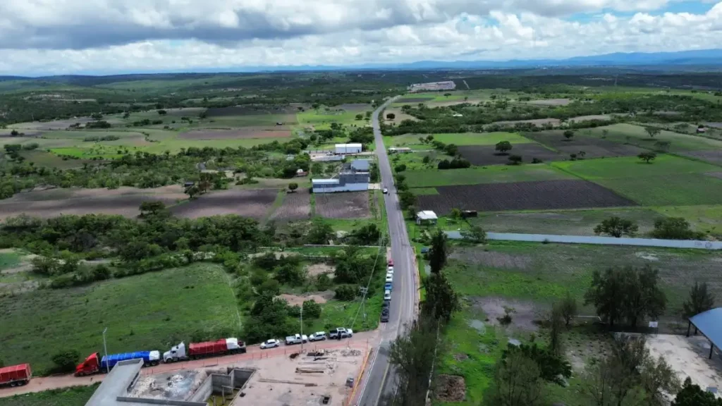 Sergio Salomón inaugura carretera Tula-Santa Inés Ahuatempan