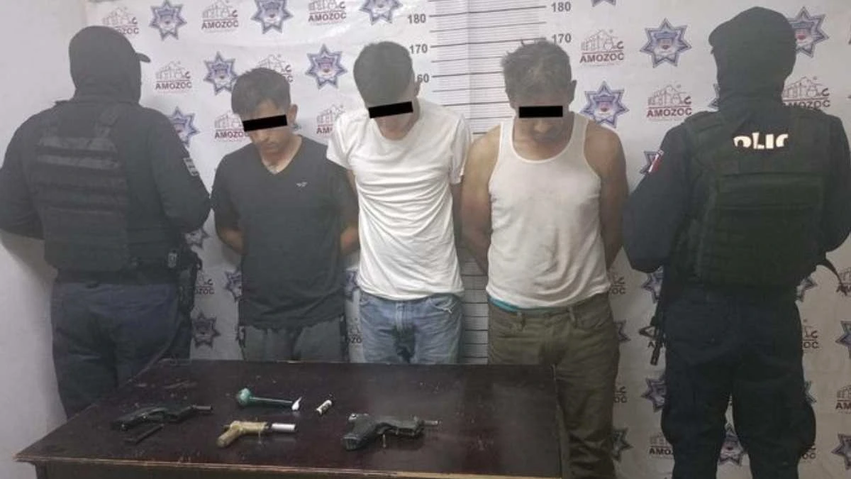 Policías de Amozoc detienen a tres hombres con armas de fuego
