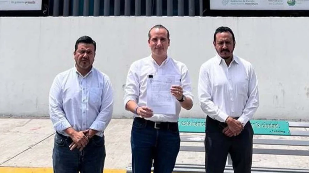 Denuncia Mario Riestra a consejeros del IEE Puebla ante fiscalía por alterar resultados