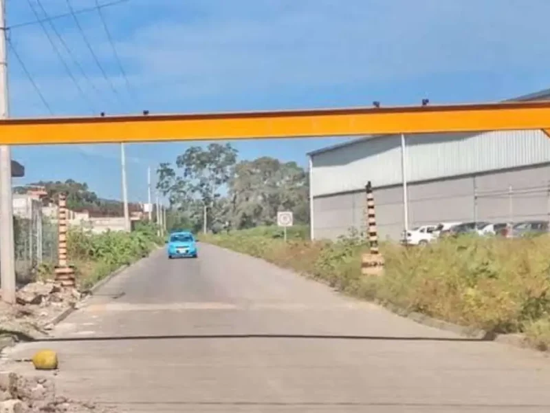 Mujer se avienta de taxi para no ser violada en Izúcar de Matamoros