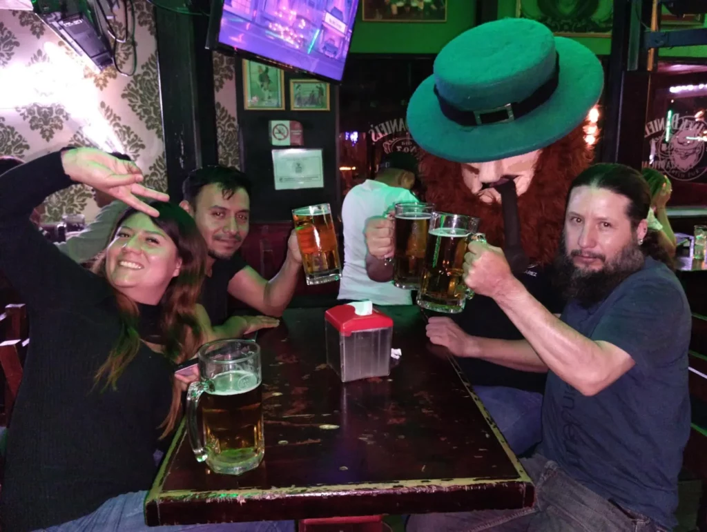Personas en  McCarthy's Irish Pub