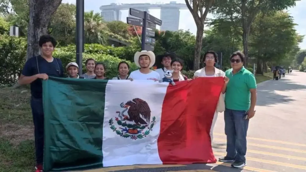 Poblanos ganan oro, plata y brionce en Olimpiada Internacional de Matemáticas