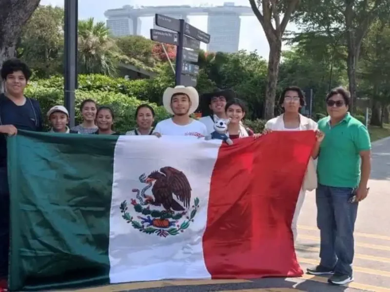 Poblanos ganan oro, plata y brionce en Olimpiada Internacional de Matemáticas