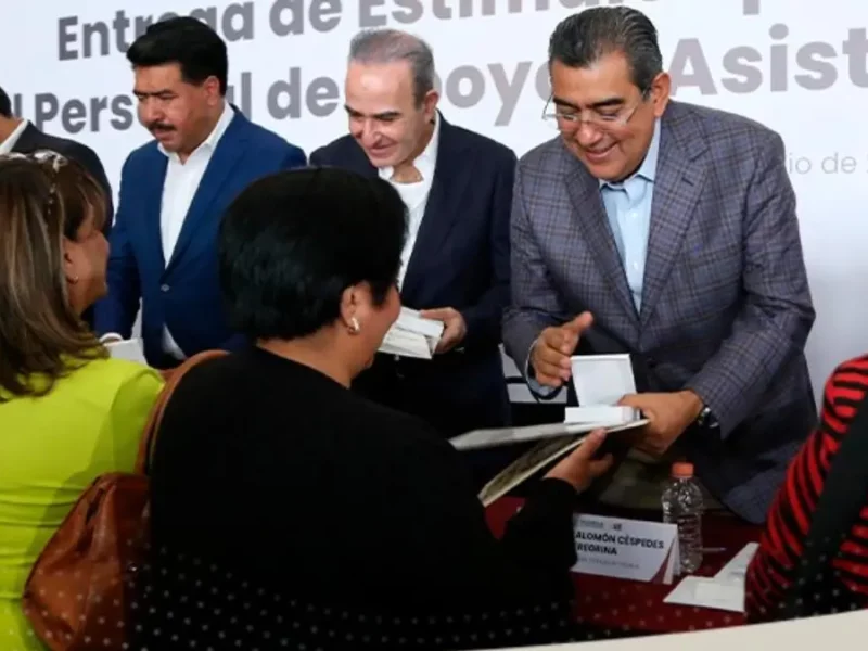 Gobierno de Sergio Salomón invierte 2 mil MDP en aumento salarial a maestros de Puebla