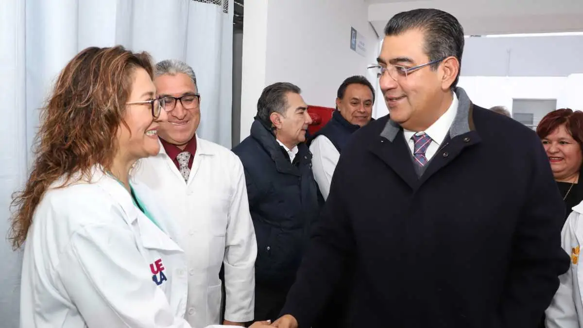 Sergio Salomón entrega rehabilitación de Hospital de la Mujer con inversión de 34 MDP