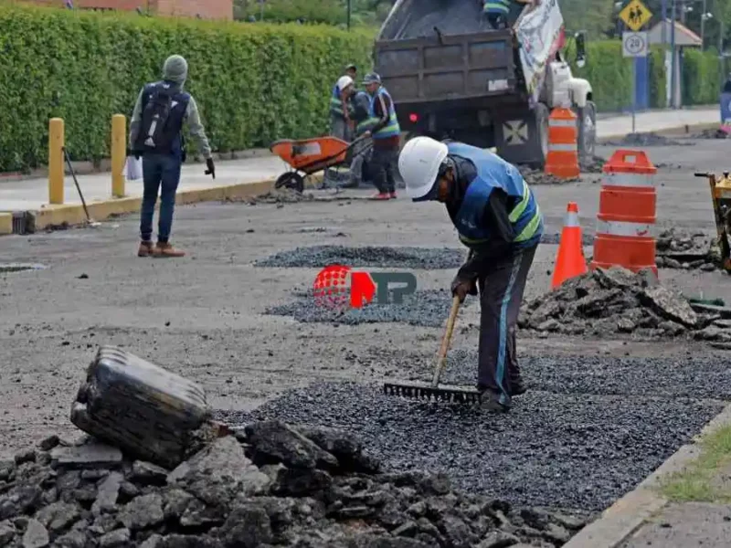 Suma Ayuntamiento de Puebla 8 millones más para tapar baches en 2024
