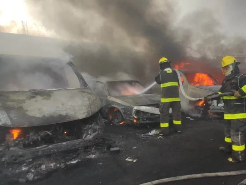 Autos calcinados deja incendio de bodega en Ocoyucan (FOTOS)