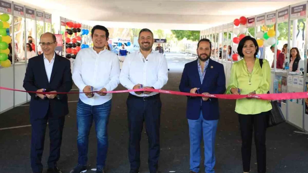 Inaugura Adán Domínguez la Feria del Empleo 2024 en Puebla