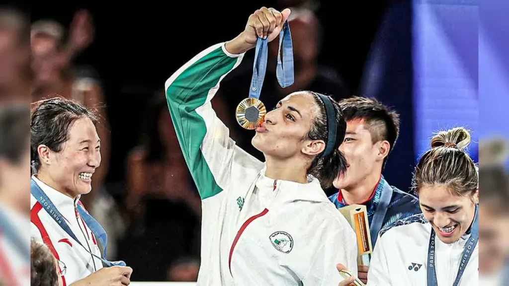 La polémica Imane Khelif se cuelga medalla de oro en boxeo femenil en París