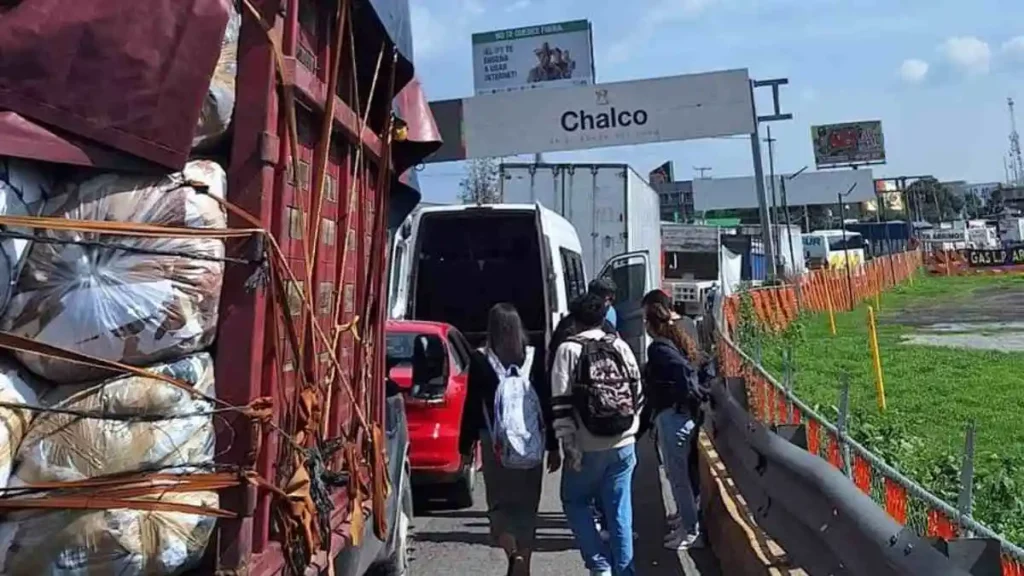 Otro bloqueo en la autopista México-Puebla suman más de ocho horas por esta razón