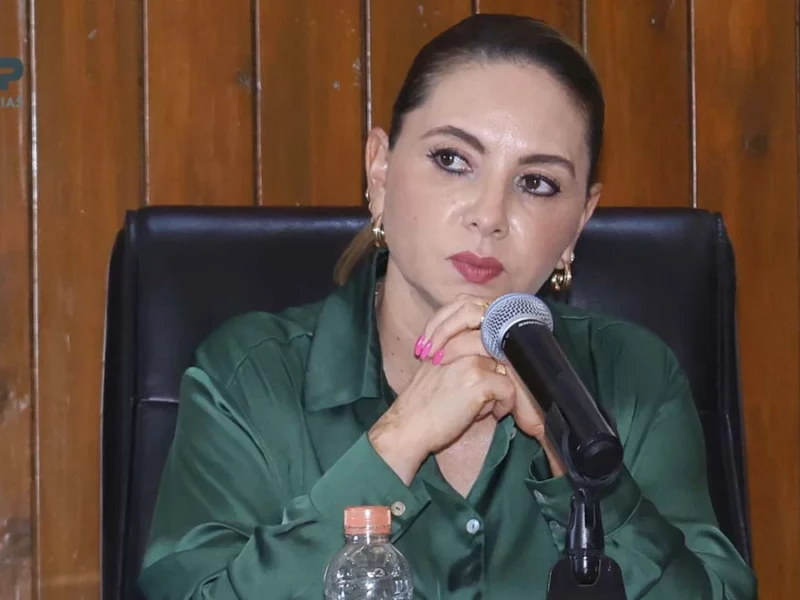 Paola Angon incumple orden de juez federal en indemnizar con medio millón a policía despedido