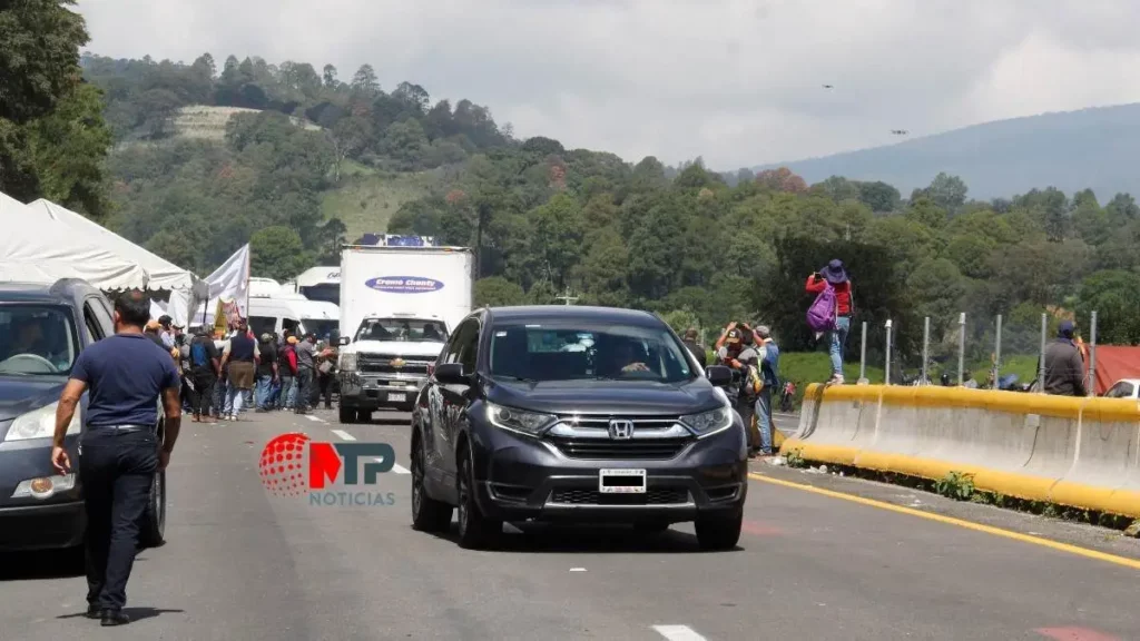 Aceptan ejidatarios reabrir cada dos horas la autopista México-Puebla y Arco Norte