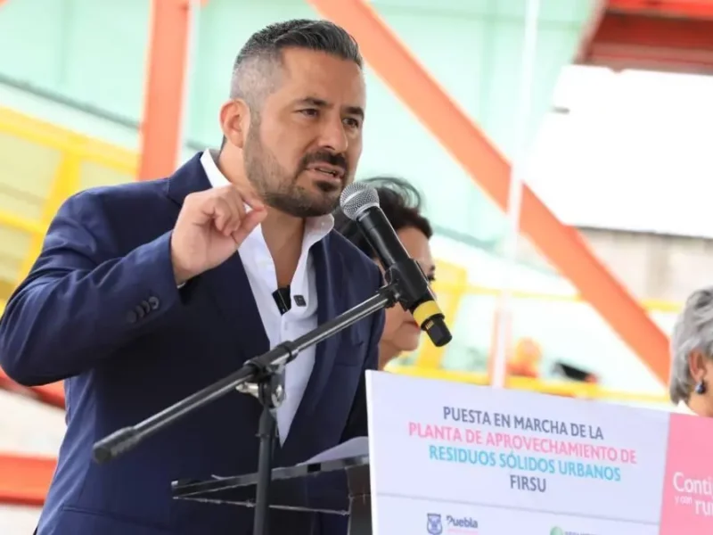 Edil Adán Domínguez en inauguración de planta tratadora de residuos.