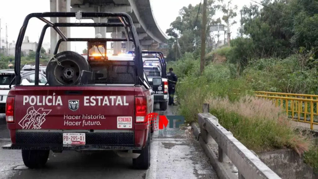 Ahora avientan un cadáver en la autopista México-Puebla, altura Cuautlancingo