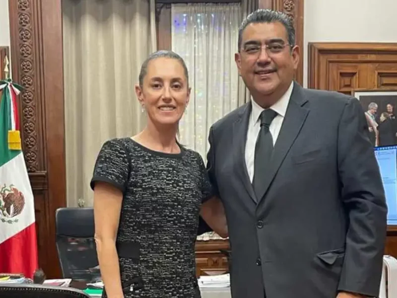 Claudia Sheinbaum reserva lugar en su gabinete al gobernador de Puebla