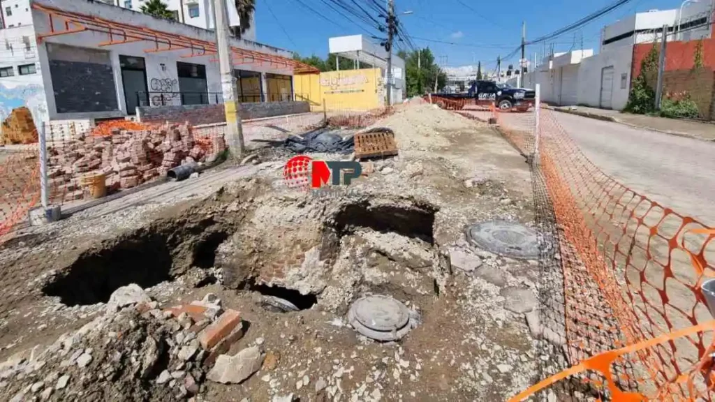 Drenaje y colector pluvial de calle Atzala colapsan, cambiarlos costaría 10 MDP: Tlatehui