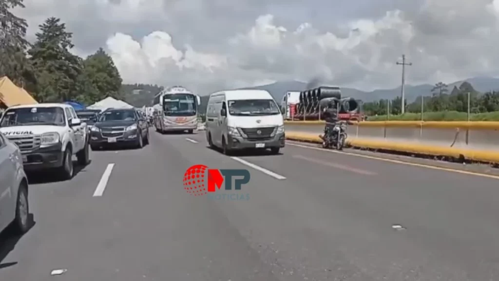 Aceptan ejidatarios reabrir cada dos horas la autopista México-Puebla y Arco Norte