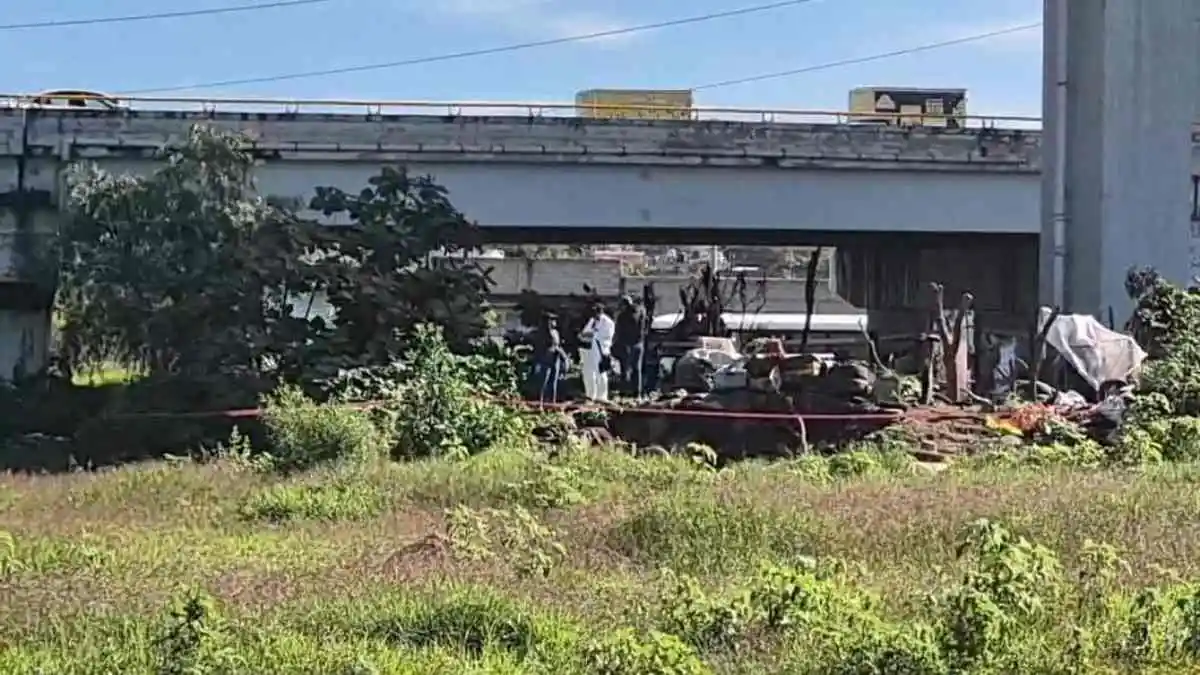 Muere un hombre tras incendiarse su casa improvisada en la México-Puebla