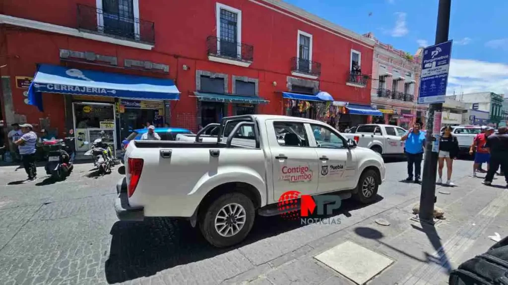 Camionetas de Normatividad del Ayuntamiento de Puebla.